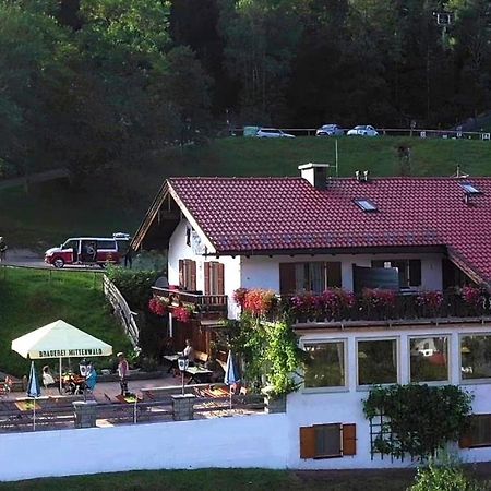 ホテル Berggasthof Karntner Alm ミッテンヴァルト エクステリア 写真