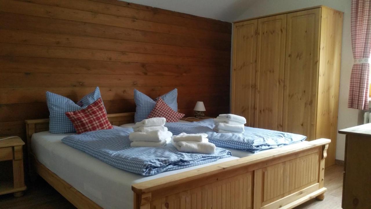 ホテル Berggasthof Karntner Alm ミッテンヴァルト エクステリア 写真